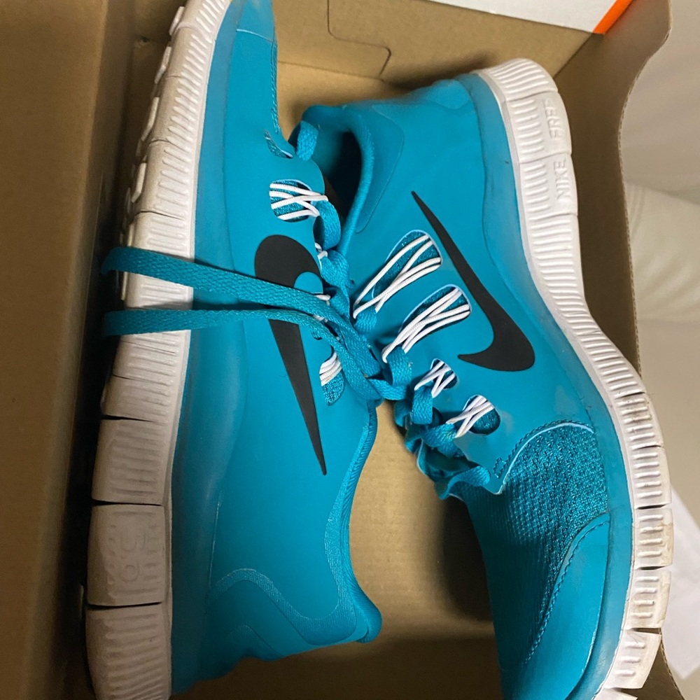 Nike free turbo green 5.0+
